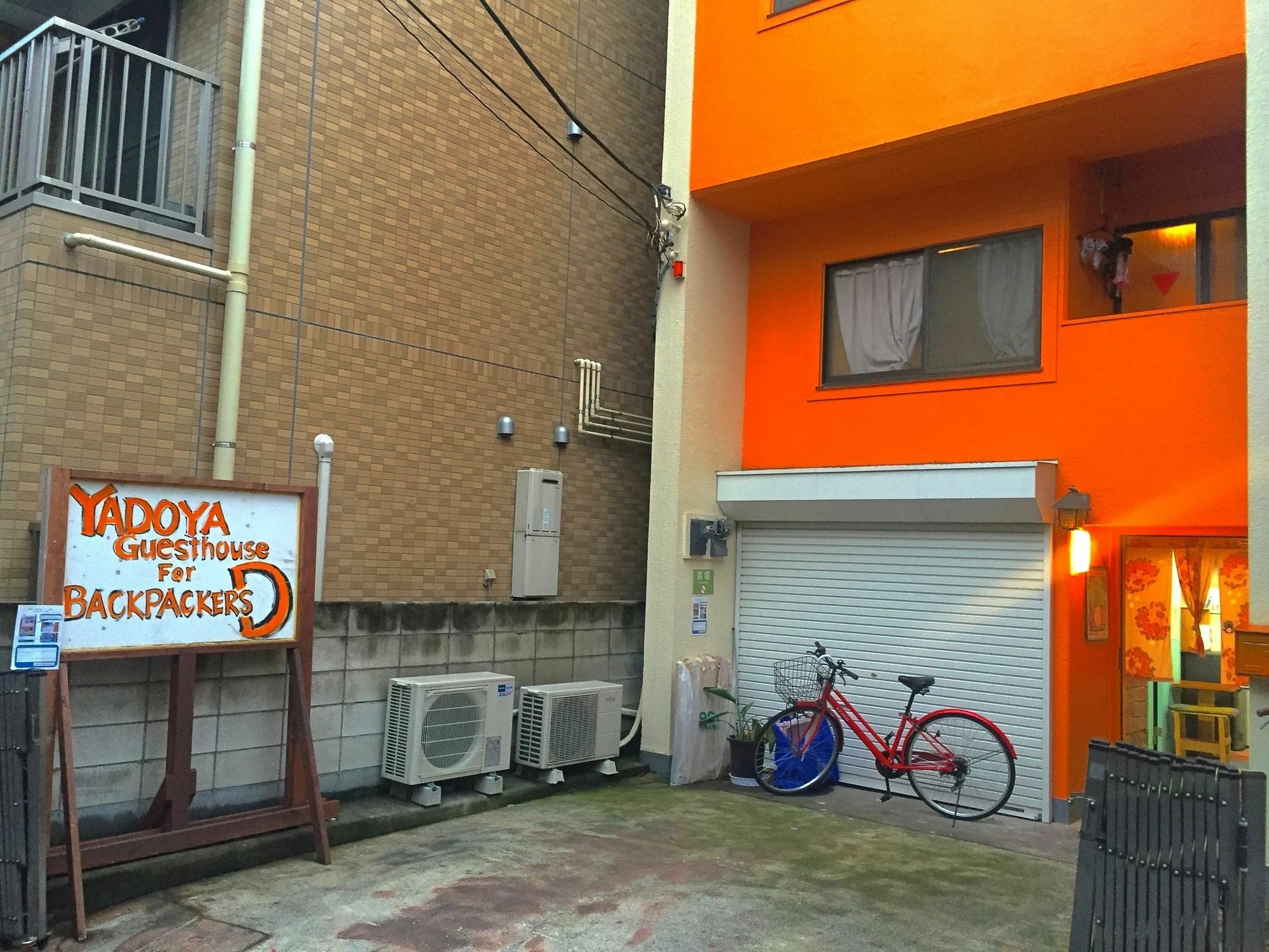 Yadoya Guest House Orange Tokyo Exterior photo