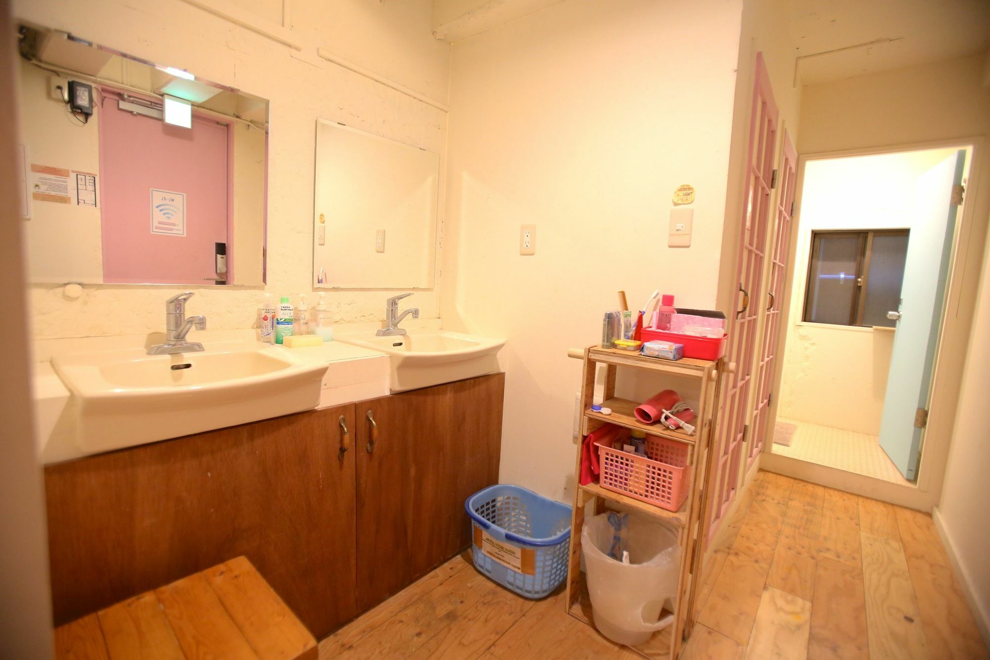 Yadoya Guest House Orange Tokyo Exterior photo